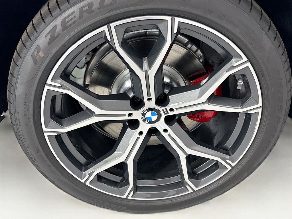 Thumbnail: 2026 BMW X5 - 32