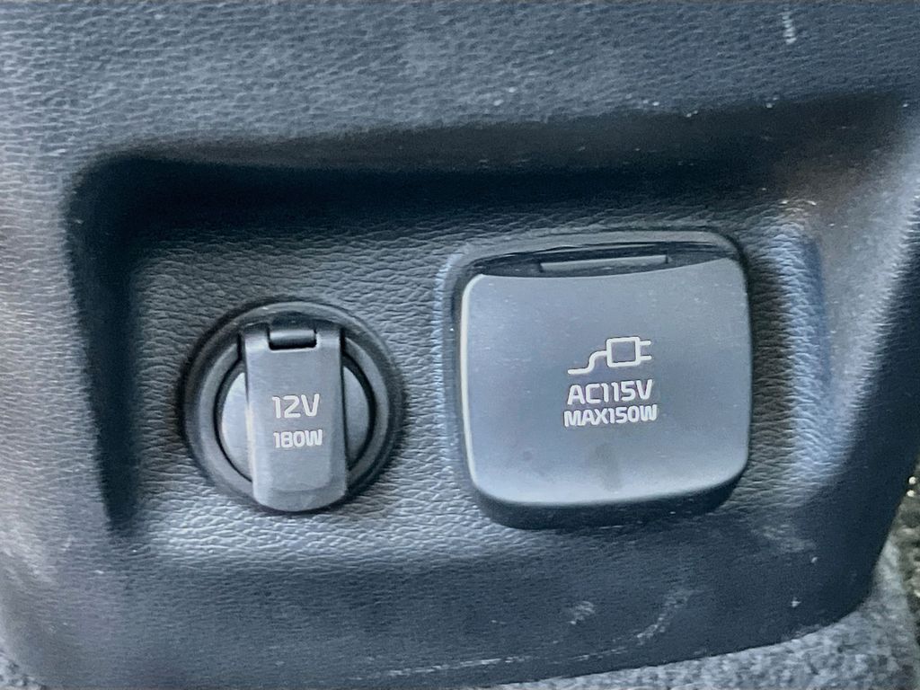 Used 2021 Black Kia SX image 27