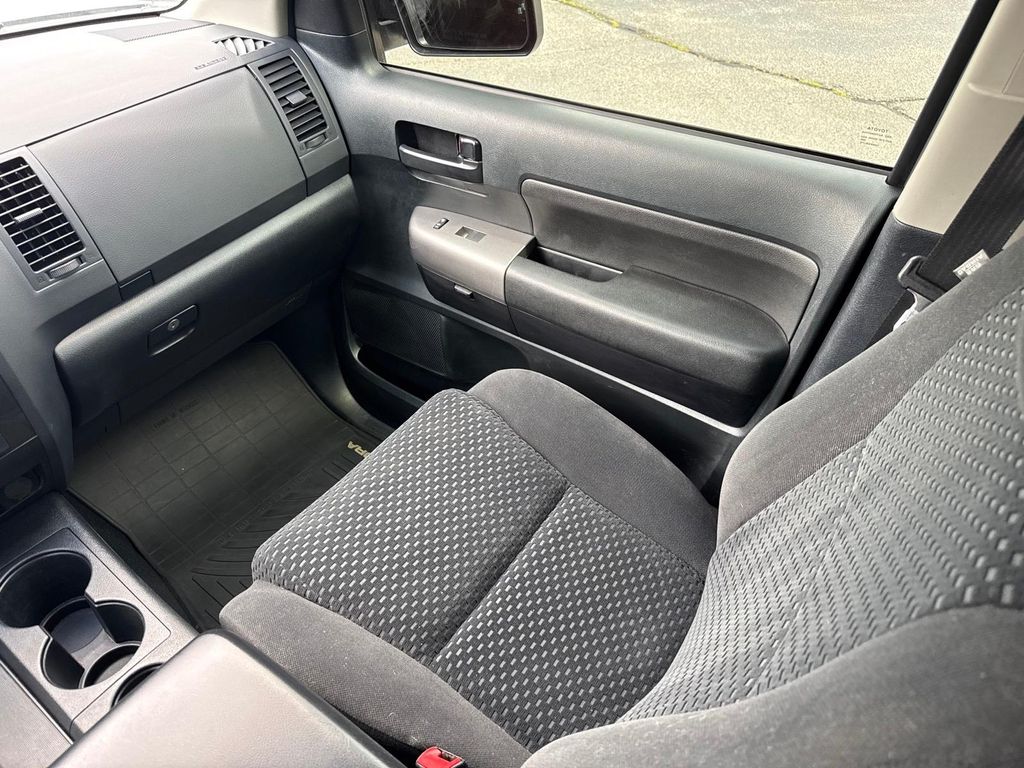 Used 2012 Super White Toyota Grade image 17