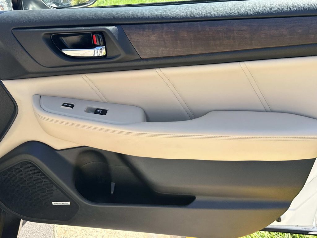 Thumbnail: 2019 Subaru Outback - 10