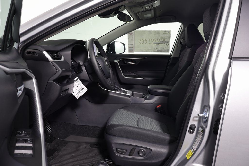 Thumbnail: 2025 Toyota RAV4 - 5