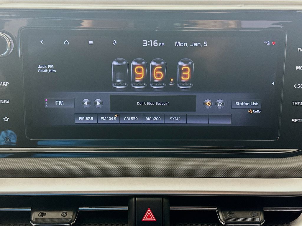 Thumbnail: 2022 Kia K5 - 15