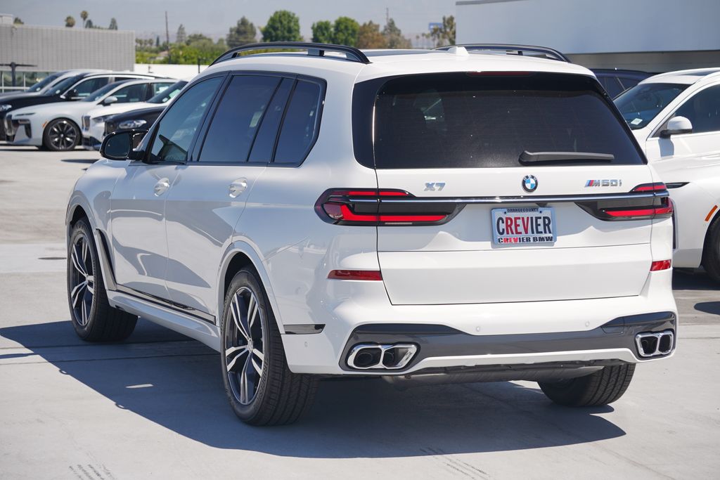 2025 BMW X7 M60i 7