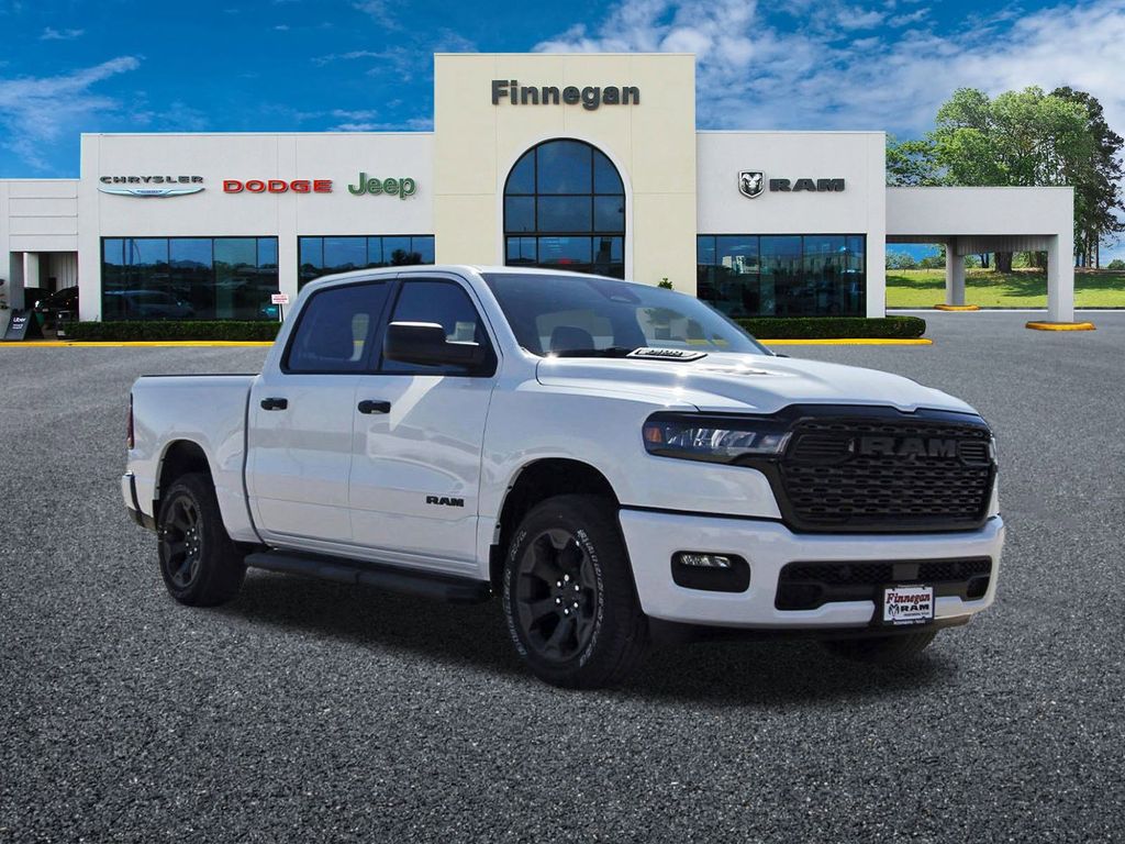 2026 RAM 1500 Express Crew Cab 4WD