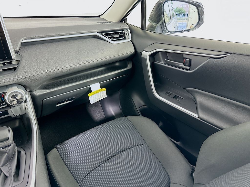 Thumbnail: 2025 Toyota RAV4 - 22