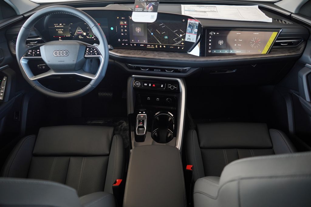 Thumbnail: 2025 Audi Q5 - 8