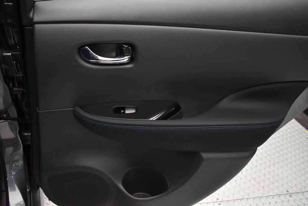Thumbnail: 2024 Nissan Leaf - 31