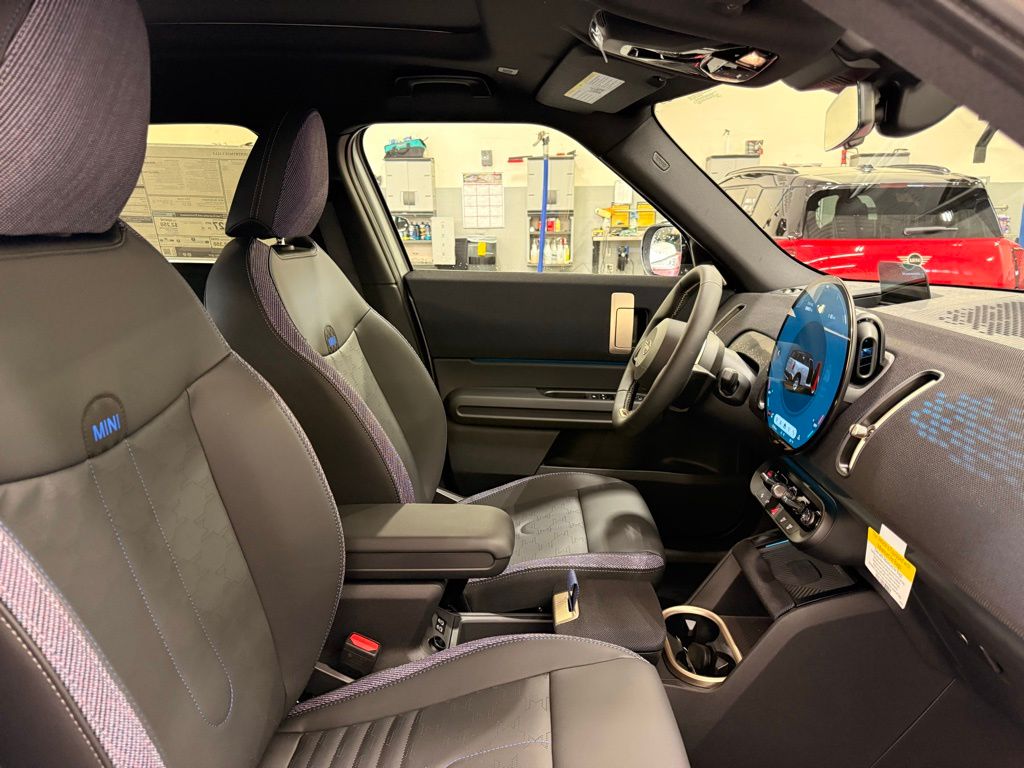 Thumbnail: 2025 MINI Cooper Countryman - 29