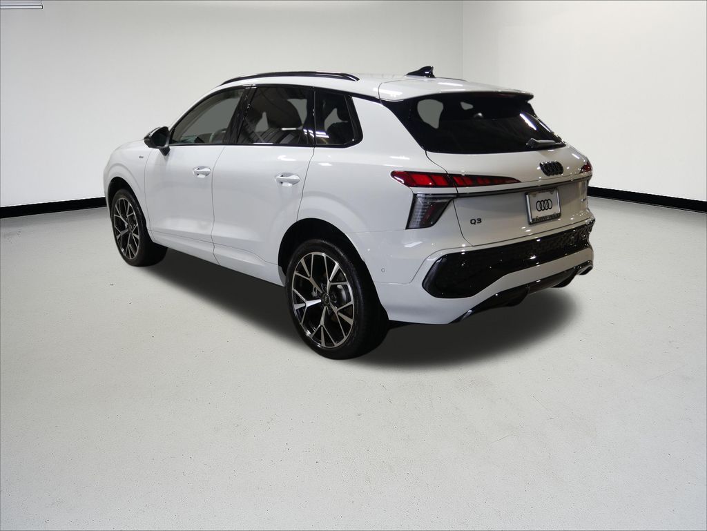 Thumbnail: 2026 Audi Q3 - 3