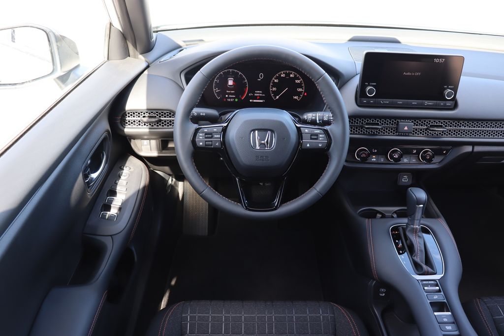 2025 Honda HR-V Sport 18