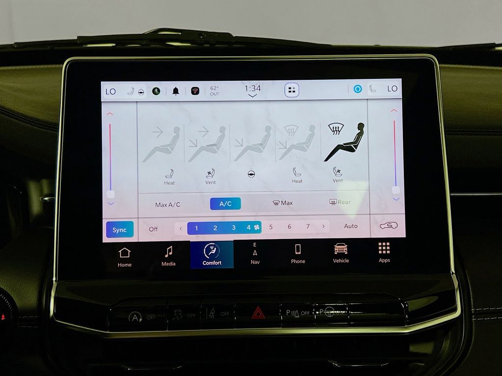 Used 2023 Silver Jeep Limited image 16