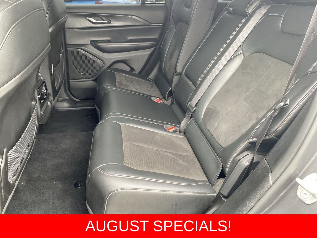 Used 2024 Jeep Grand Cherokee SUV