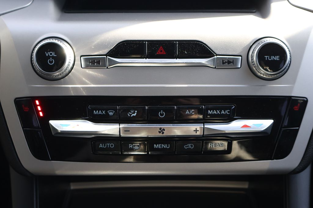 Thumbnail: 2023 Ford Explorer - 17