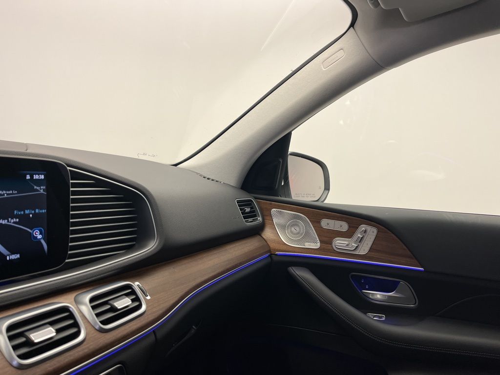 Thumbnail: 2025 Mercedes-Benz GLE - 22