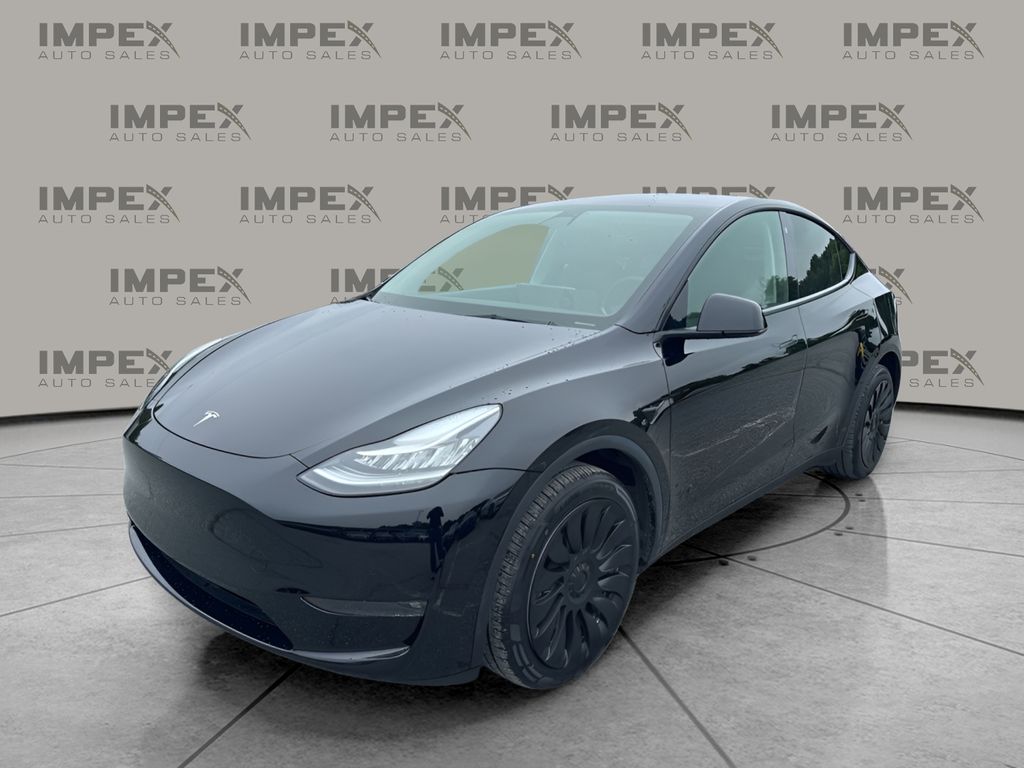 2022 Tesla Model Y Long Range Dual Motor All-Wheel Drive's photo