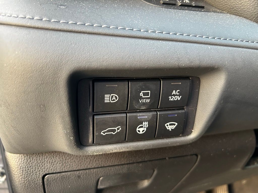Thumbnail: 2022 Toyota Highlander - 19
