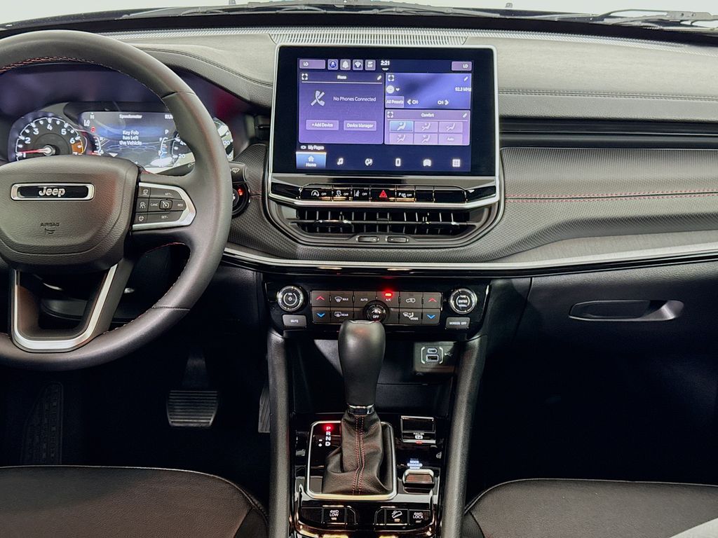 Thumbnail: 2024 Jeep Compass - 14