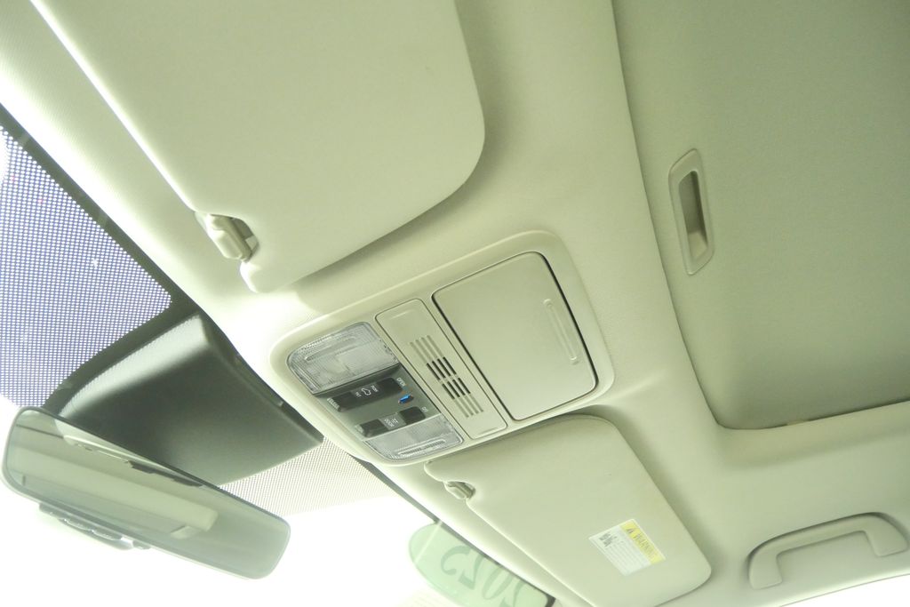 Thumbnail: 2025 Honda Odyssey - 24