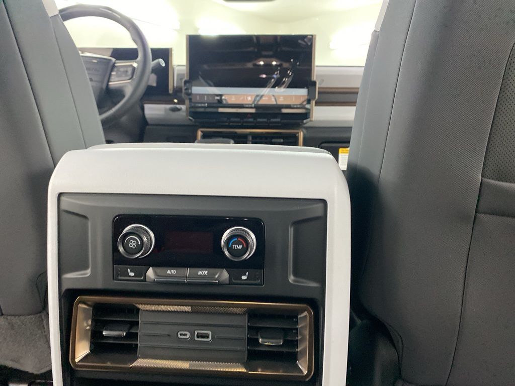 2025 GMC HUMMER EV SUV 3X photo