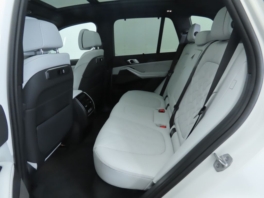Thumbnail: 2026 BMW X5 - 23