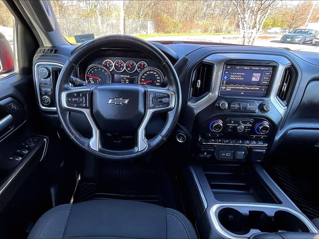 2021 Chevrolet Silverado 1500 — photo 17
