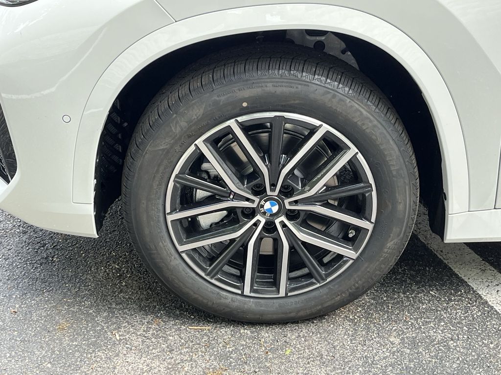 2025 BMW X1 xDrive28i 10