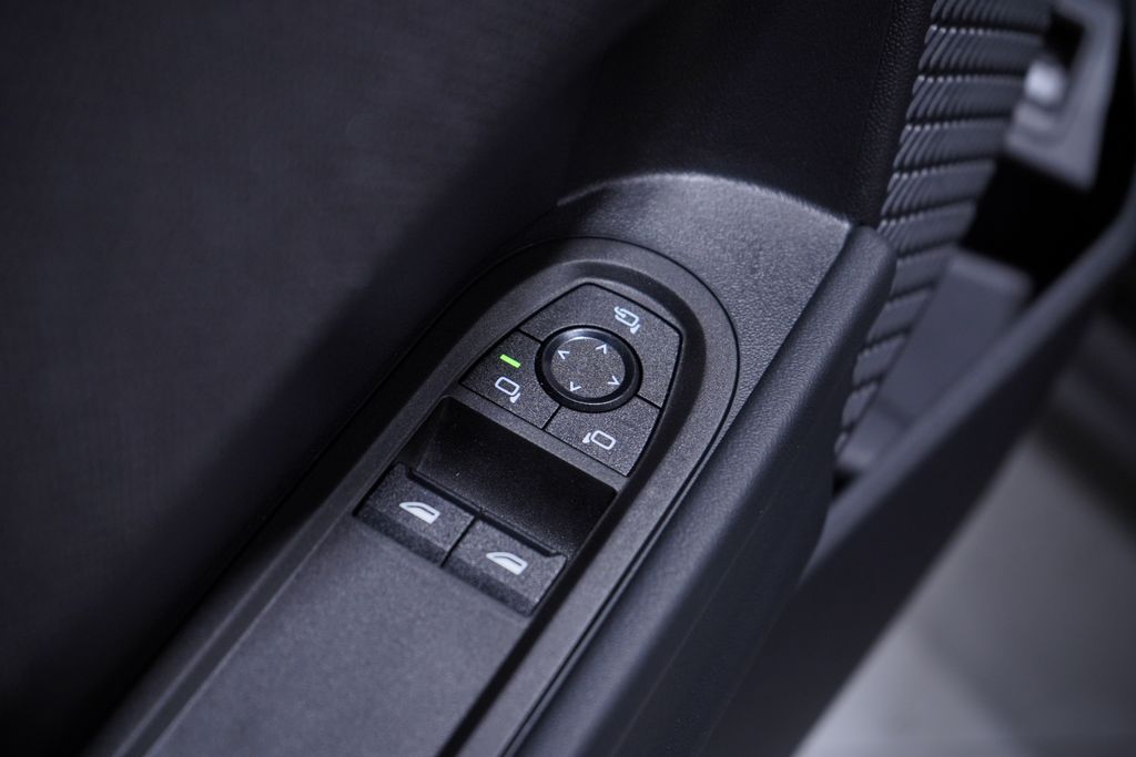 Thumbnail: 2025 MINI Cooper - 13