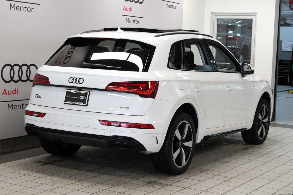 Thumbnail: 2023 Audi Q5 - 6