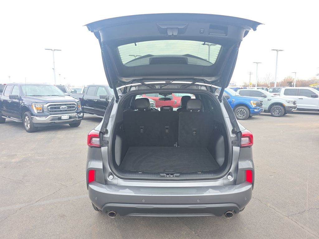 Certified Used 2023 Gray Ford ST-Line image 11