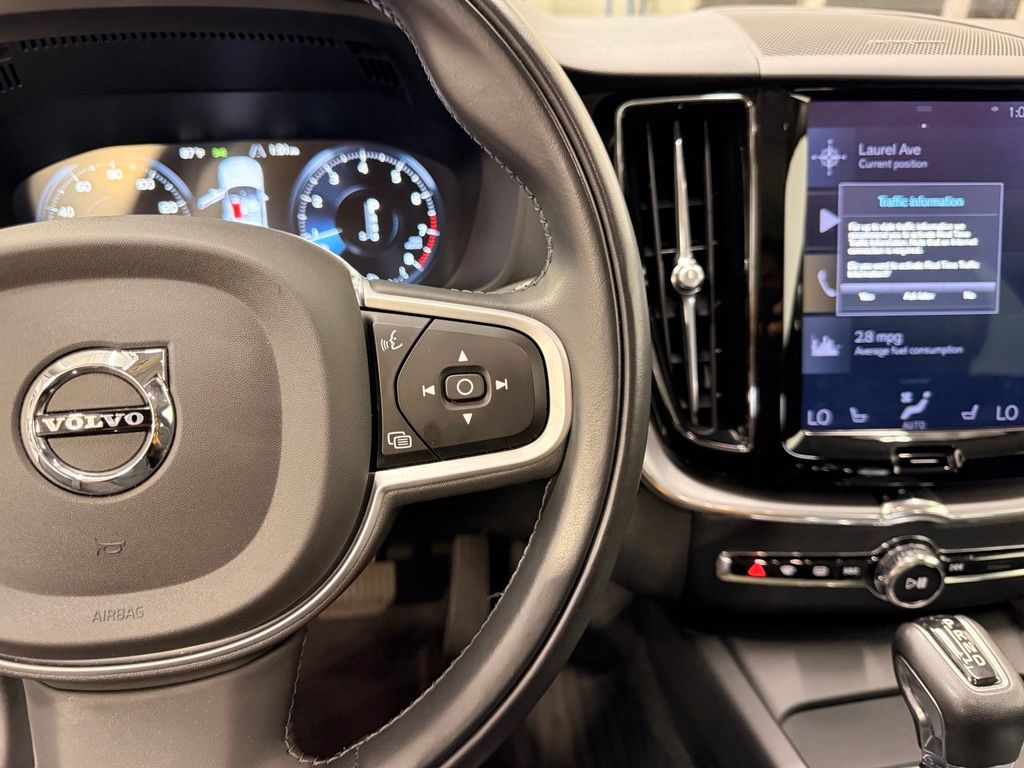 Thumbnail: 2020 Volvo XC60 - 14