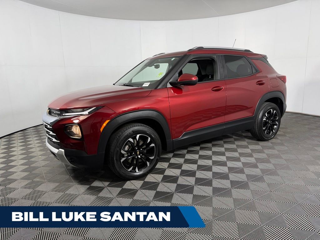 Red (Crimson) 2022 Chevrolet Trailblazer LT FWD SUV / Crossover Front-Wheel Drive Continuously Variable Transmission