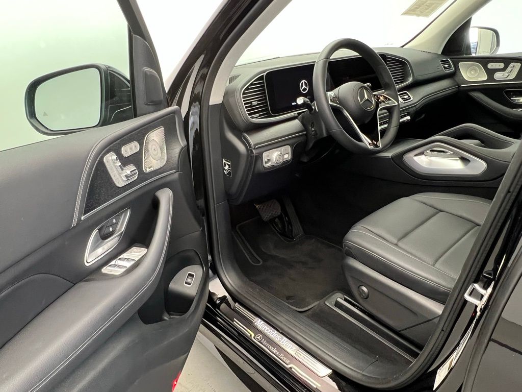 Thumbnail: 2025 Mercedes-Benz GLE - 22