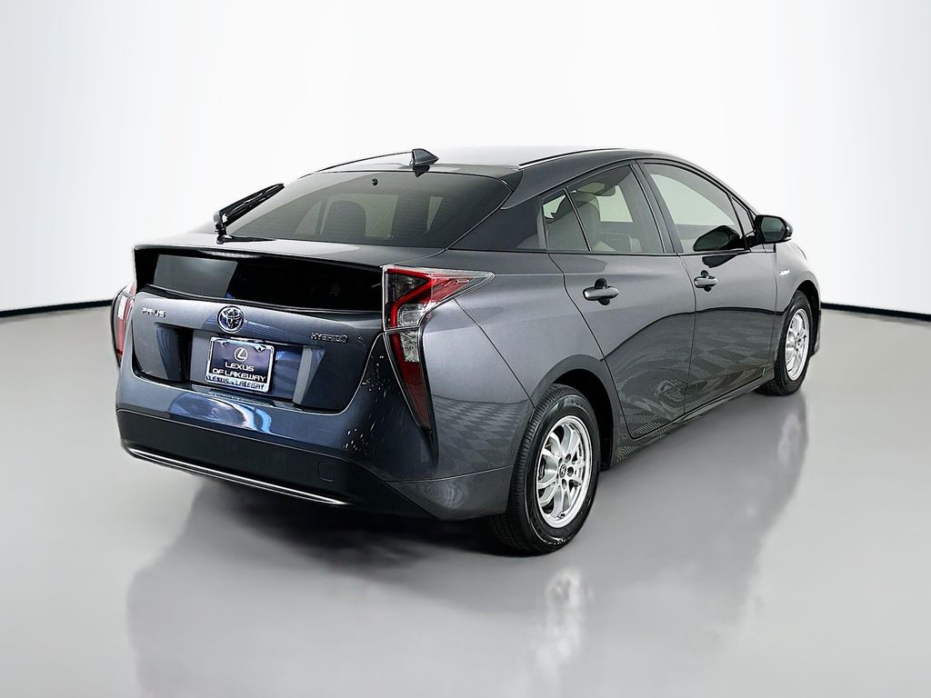 2017 Toyota Prius Four 5