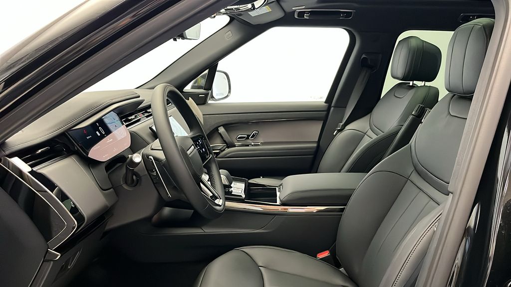 Thumbnail: 2025 Land Rover Range Rover Sport - 12