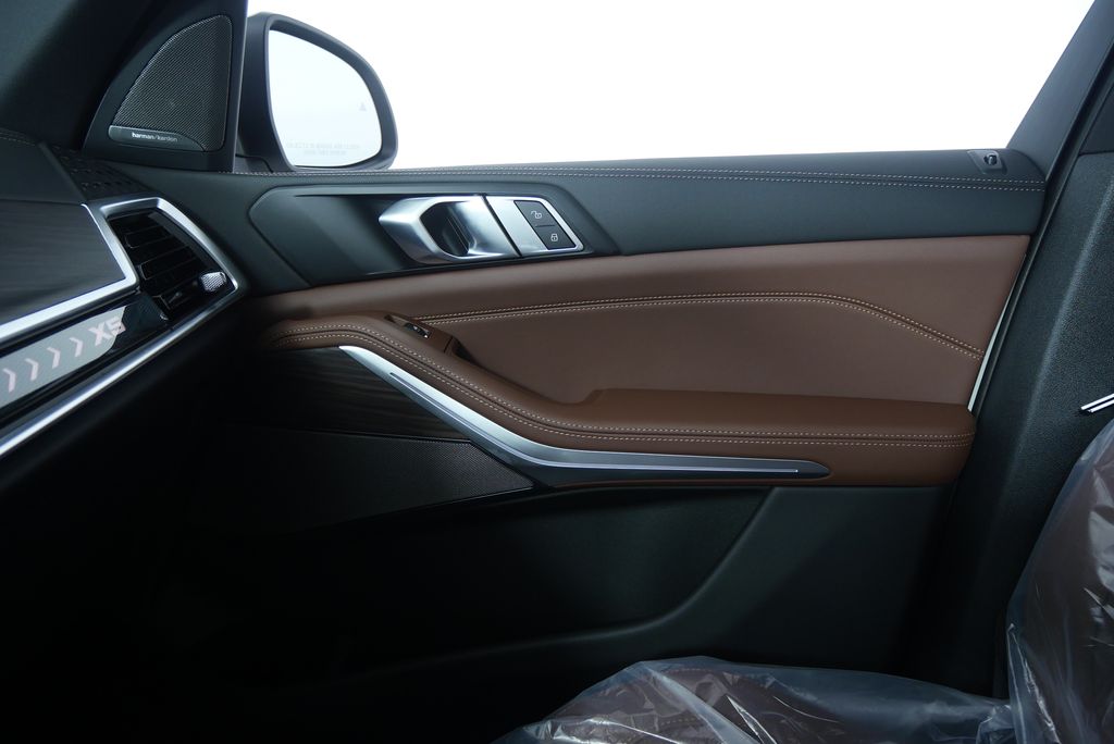 Thumbnail: 2026 BMW X5 - 22