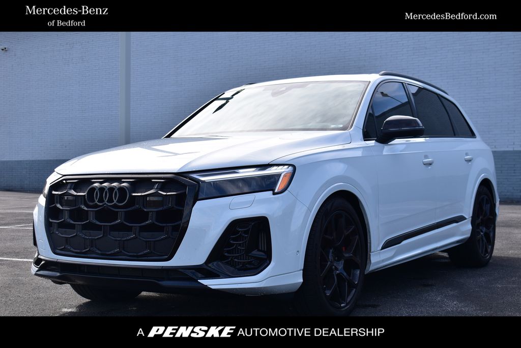 2025 Audi SQ7 Premium Plus -
                Bedford, OH
