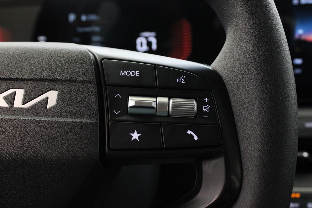 used 2025 Kia K4 car