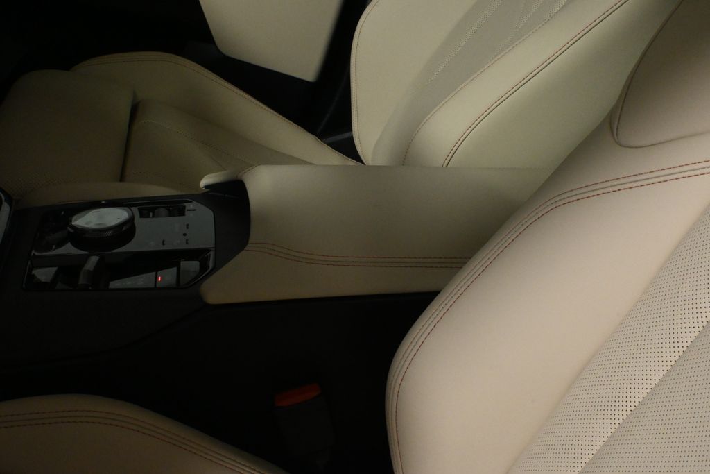 Thumbnail: 2026 BMW X3 - 25