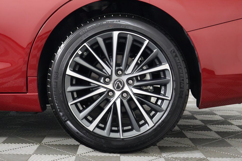 Thumbnail: 2025 Lexus ES - 16