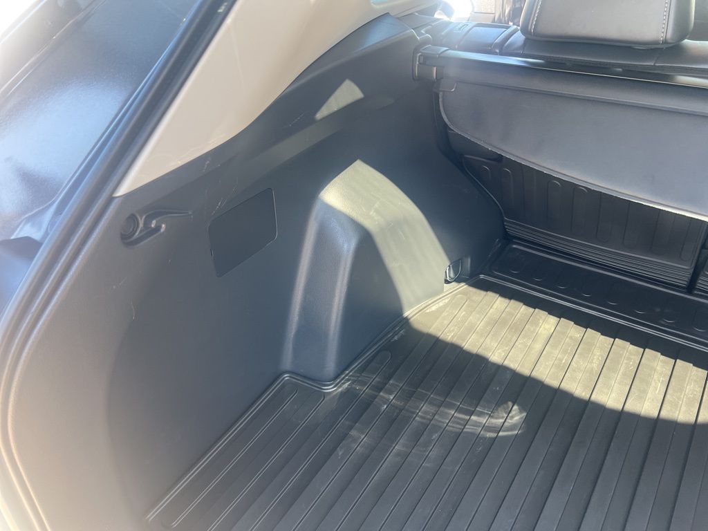 2022 Toyota RAV4 XLE Premium photo