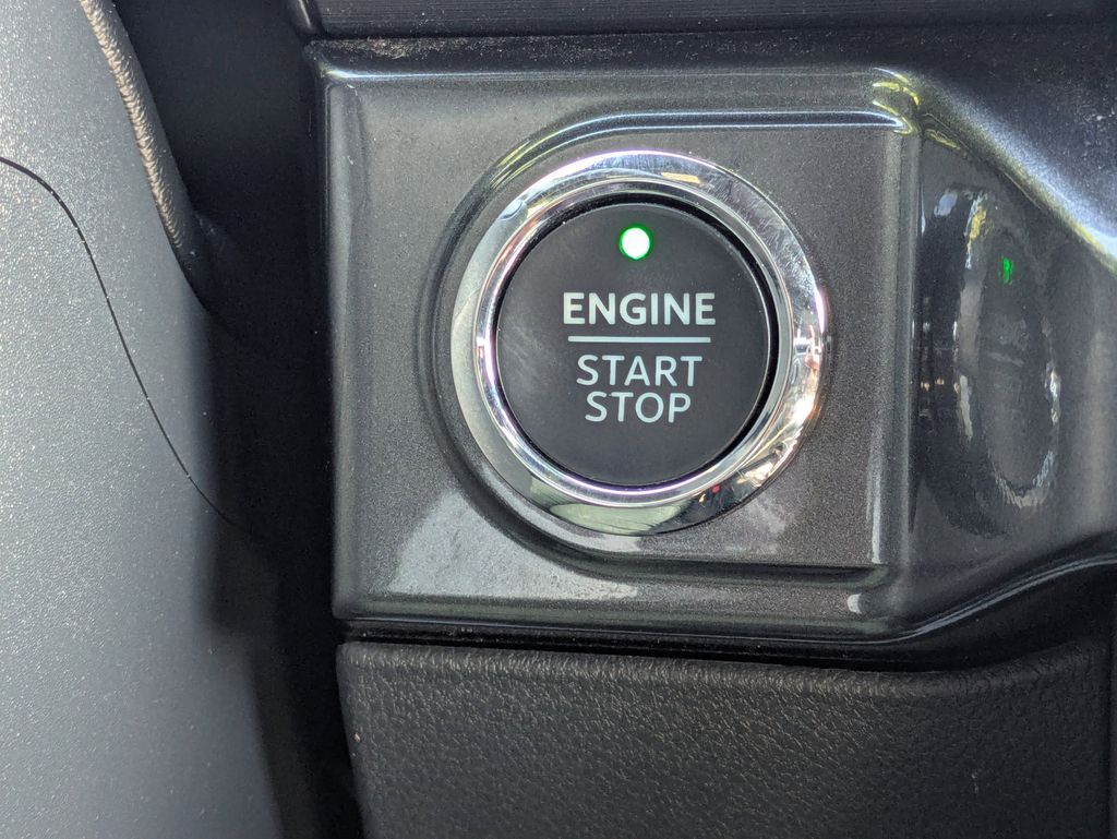 Used 2023 White Ford XLT image 26