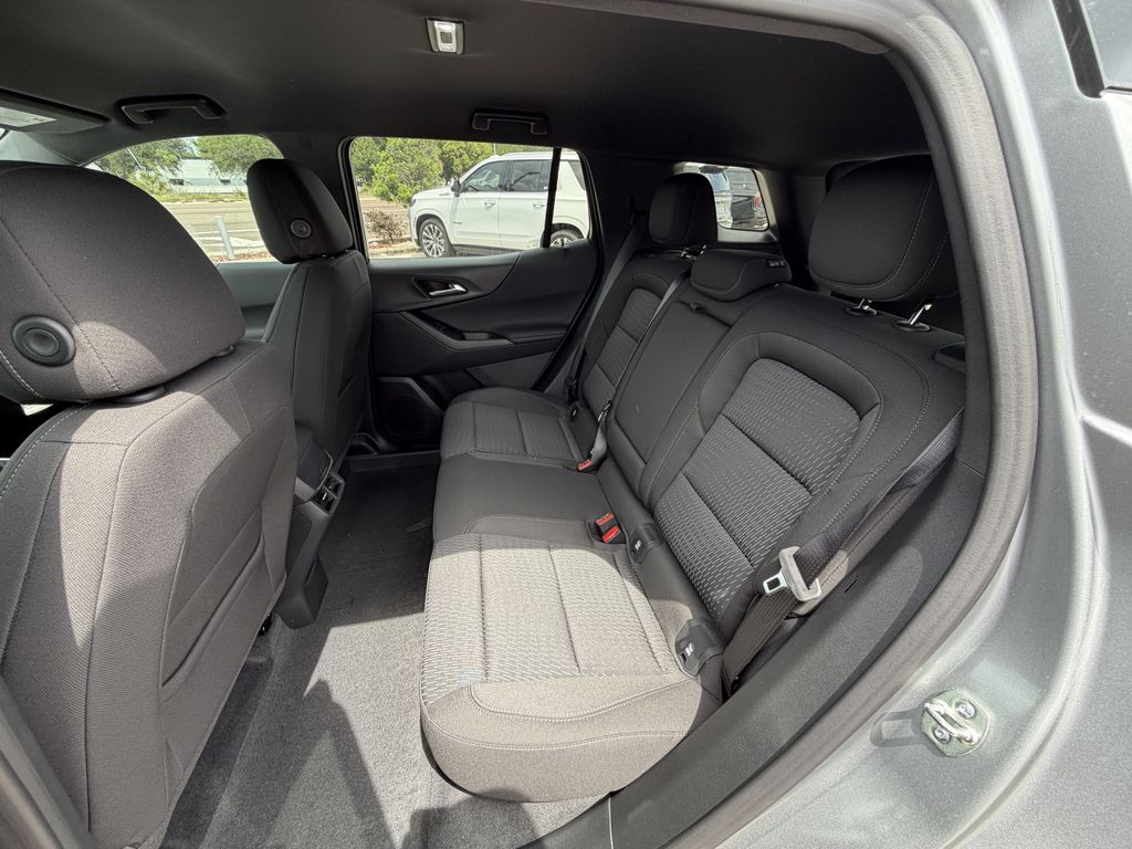 new 2026 Chevrolet Equinox car, priced at $27,295