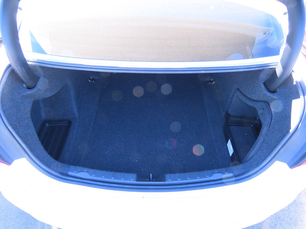 Thumbnail: 2018 BMW 3 Series - 12