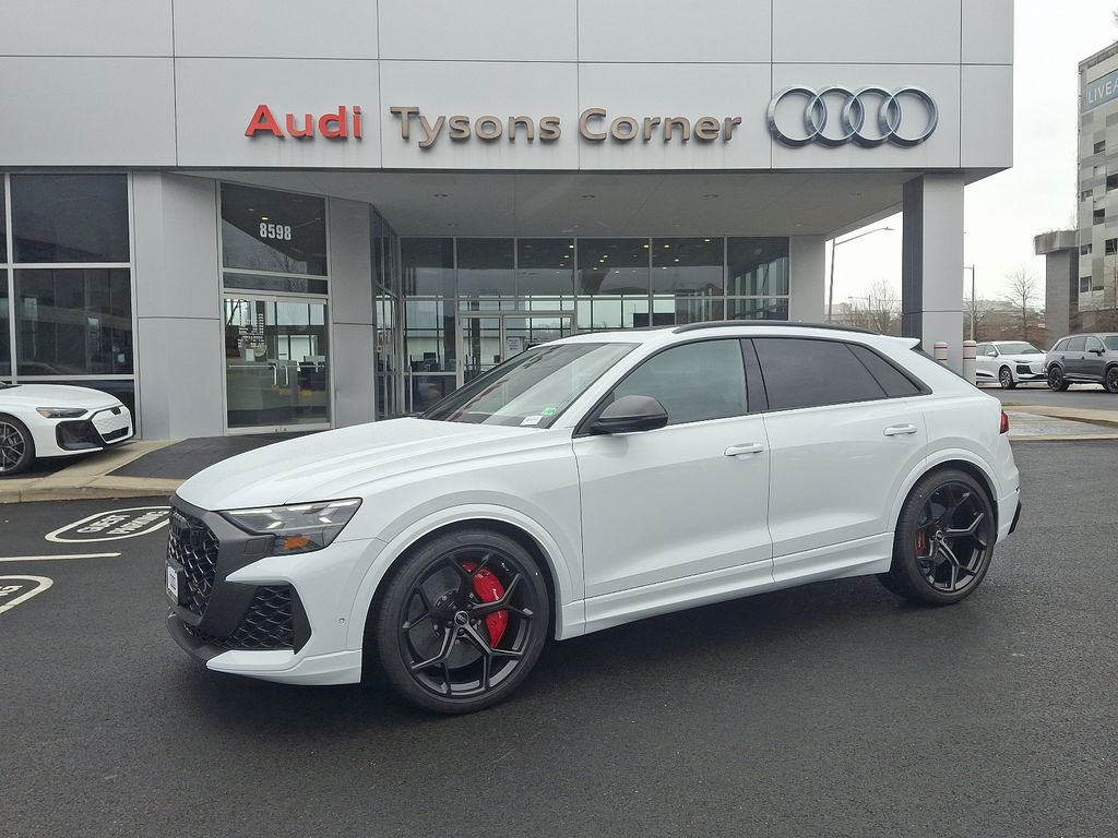 2025 Audi RS Q8 4.0T -
                Vienna, VA