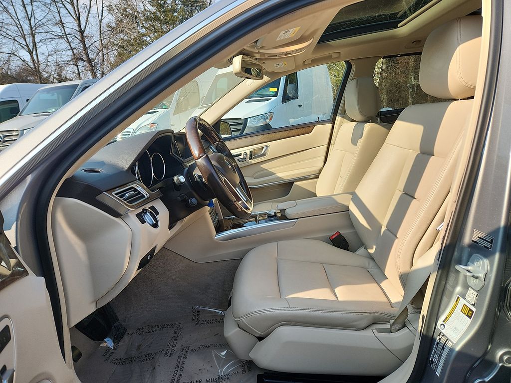 Thumbnail: 2015 Mercedes-Benz E-Class - 13