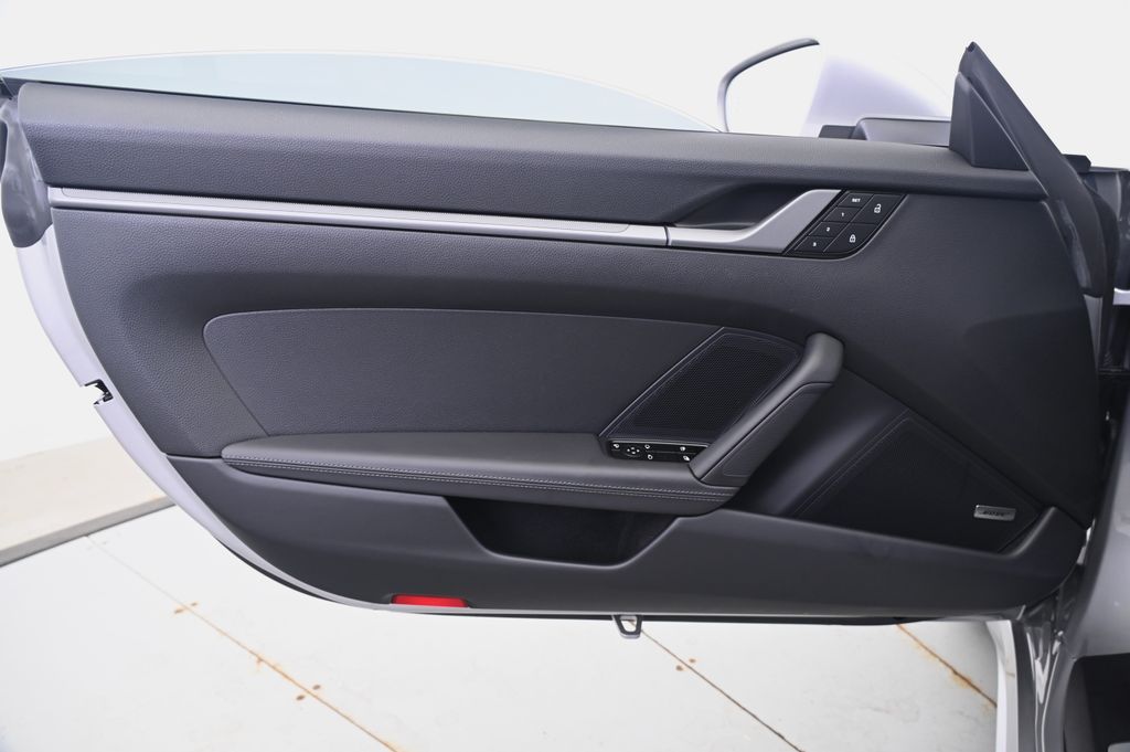 Thumbnail: 2024 Porsche 911 - 22