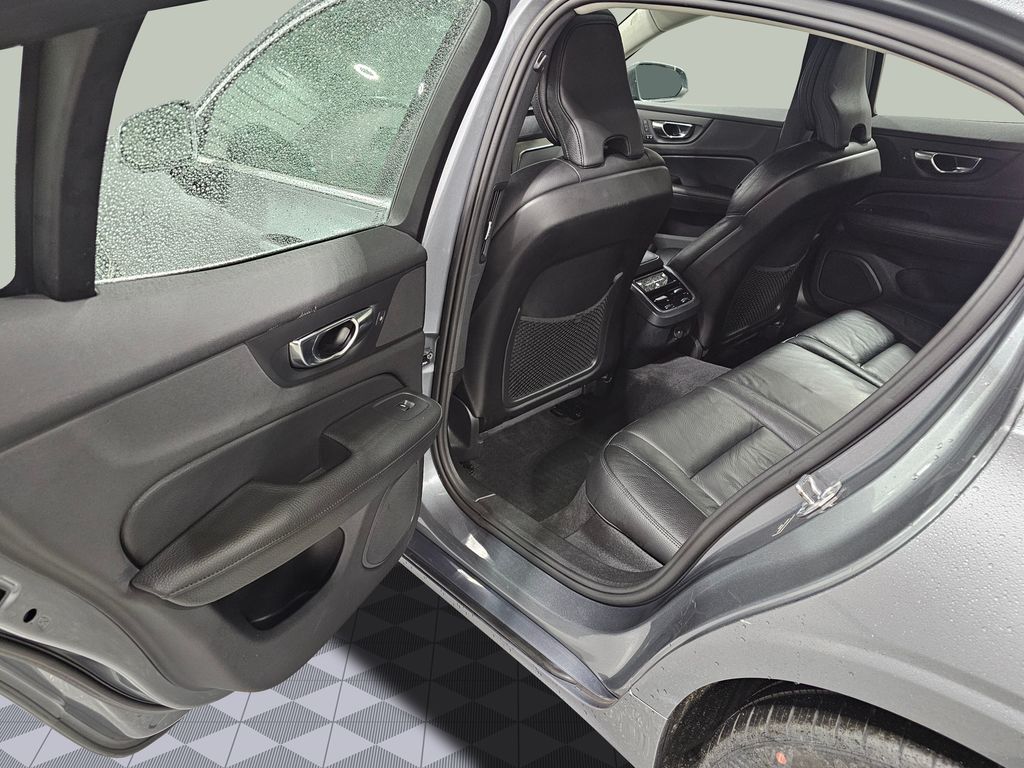 Used 2021 Gray Volvo T6 Inscription image 17