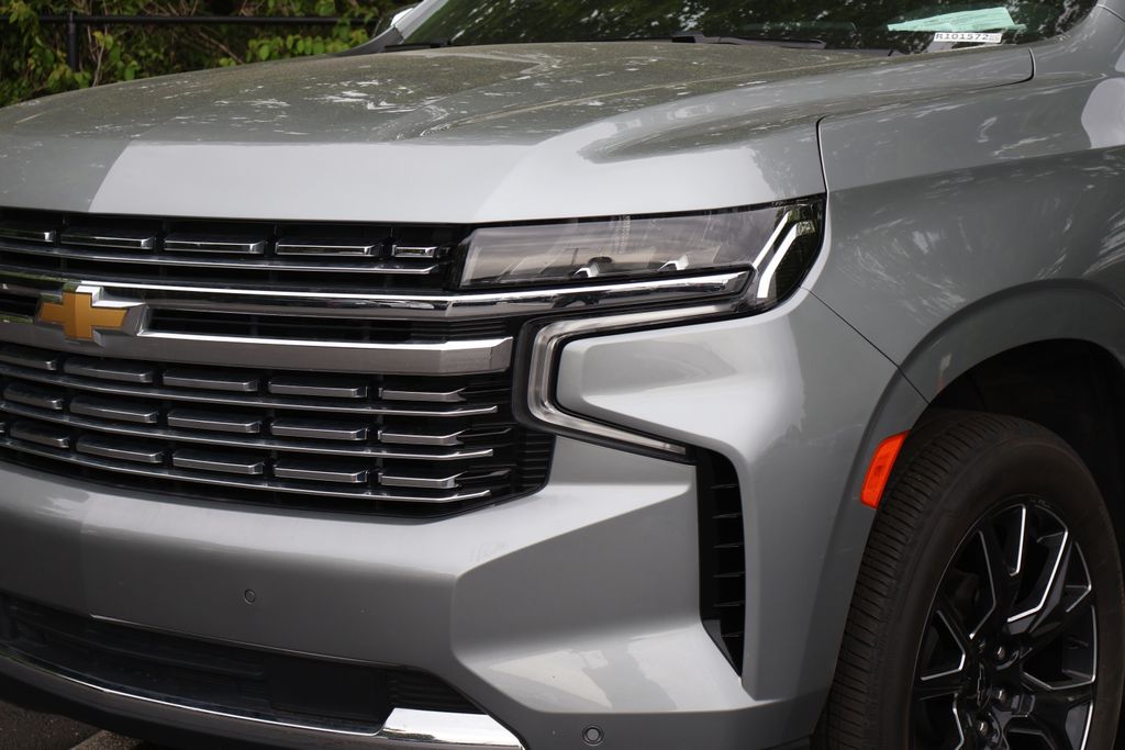 Thumbnail: 2024 Chevrolet Suburban - 3