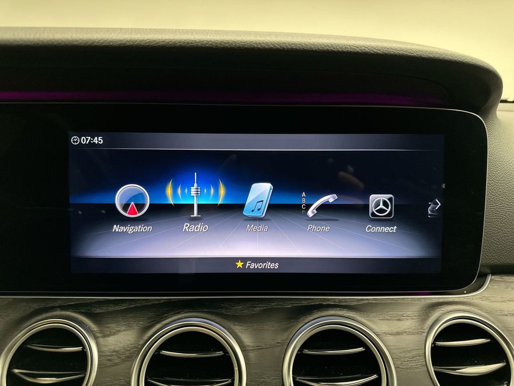 Thumbnail: 2020 Mercedes-Benz E-Class - 14