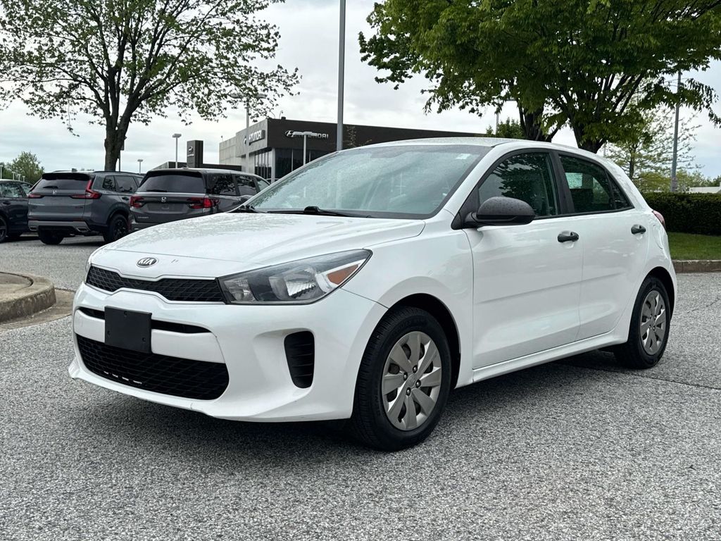 Clear White 2018 Kia Rio5 LX Hatchback Front-Wheel Drive 6-Speed Automatic